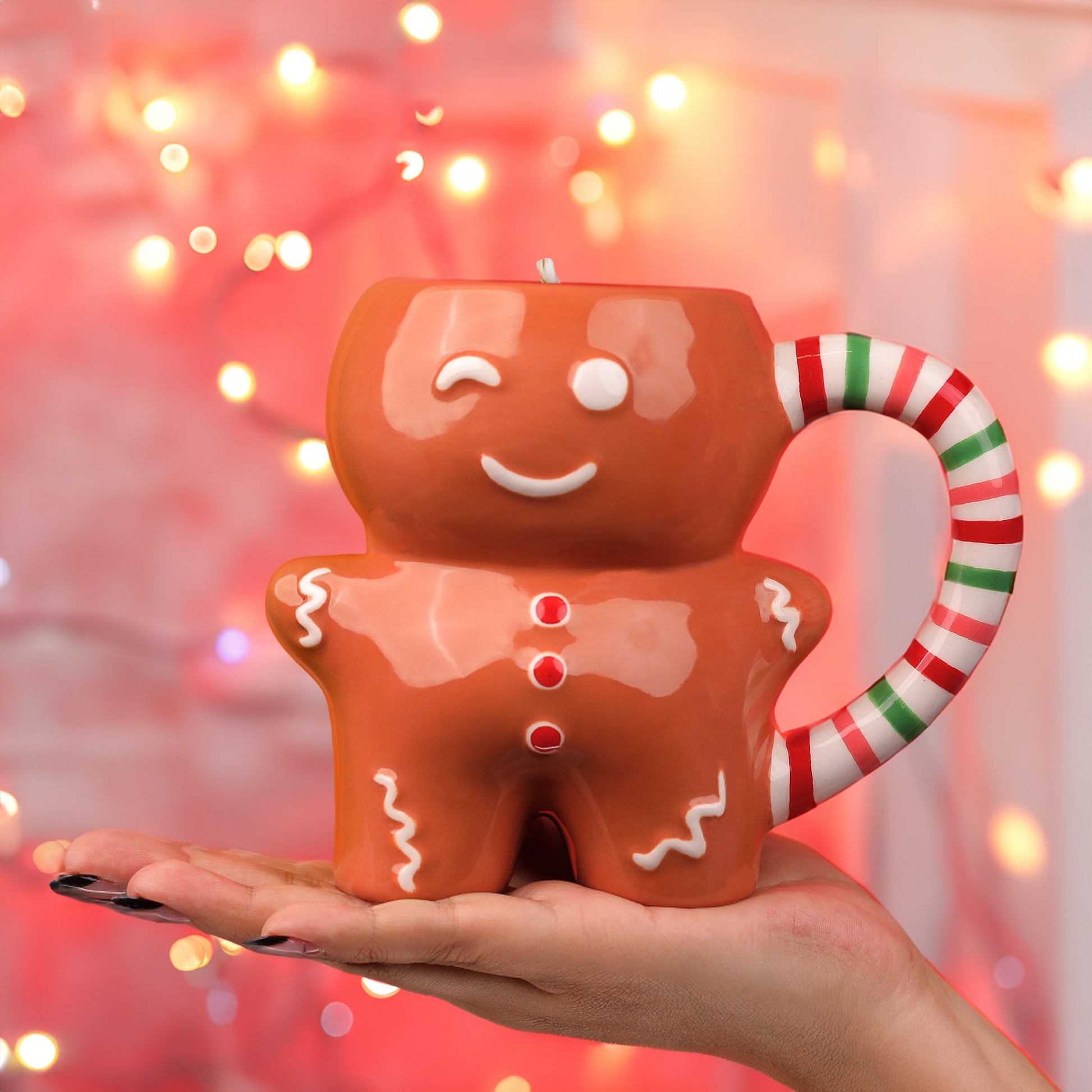 https://foreverwickcandle.com/cdn/shop/files/Gingerbread-second-min.jpg?v=1703774365&width=1946