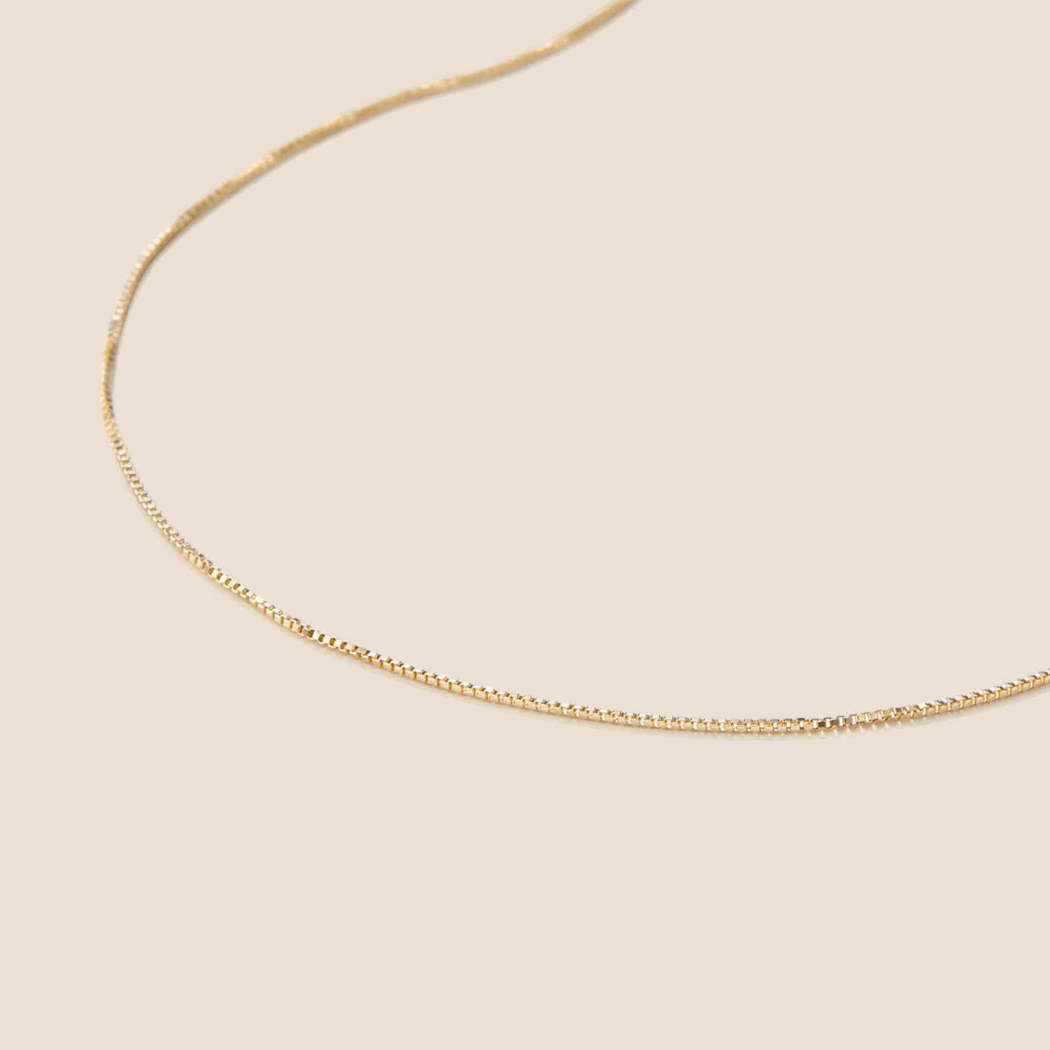 14K Gold Baby Box Chain Necklace (18 inches)
